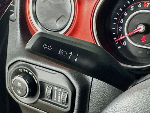 Used 2021 Jeep Gladiator Rubicon AWD/4WD image 19