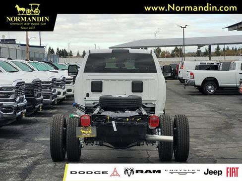 New 2026 RAM 5500 Tradesman AWD/4WD image 5
