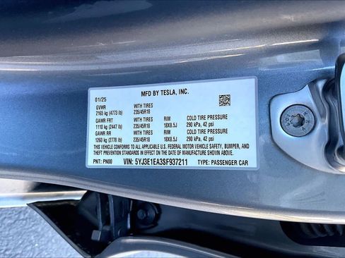 Used 2025 Tesla Model 3 Long Range image 33