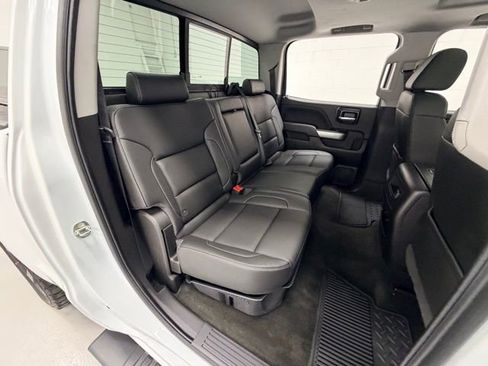 Used 2018 Chevrolet Silverado 1500 LTZ Z71 w/ Redline Edition AWD/4WD image 28