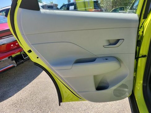 Used 2024 Hyundai Kona SE FWD image 9