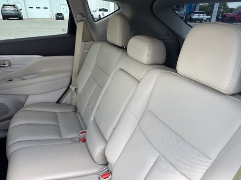 Used 2018 Nissan Murano SL w/ Moonroof Package AWD/4WD image 12