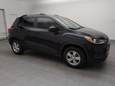 Used 2021 Chevrolet Trax LT AWD/4WD image 11