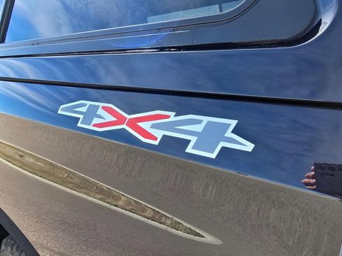 Used 2023 Chevrolet Silverado 1500 LT image 9