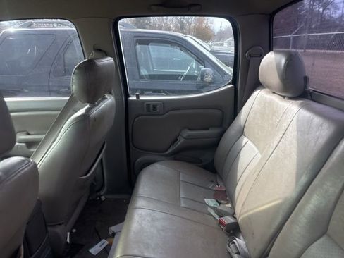 Used 2001 Toyota Tacoma PreRunner image 9