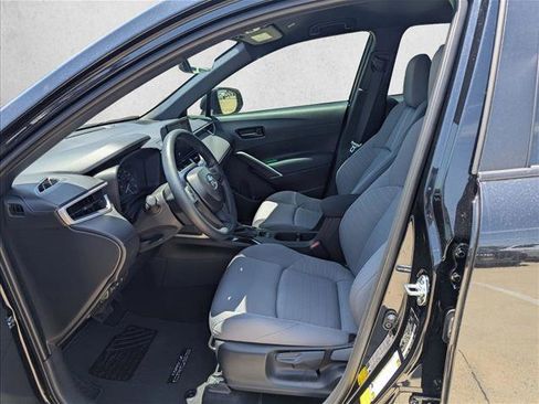 Certified 2025 Toyota Corolla Cross AWD Hybrid image 4