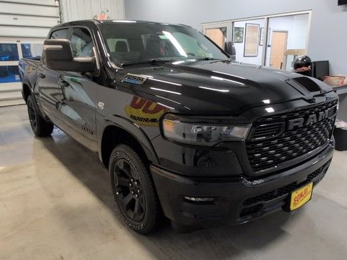 New 2026 RAM 1500 4x4 Crew Cab image 9