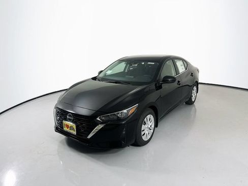 Used 2025 Nissan Sentra S FWD image 3