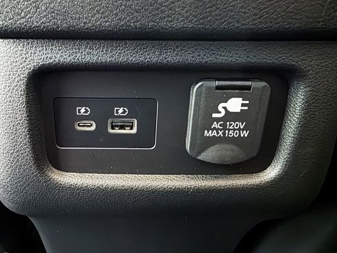 Used 2022 Nissan Pathfinder Platinum w/ Cargo Package image 40