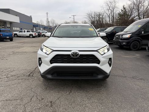 Used 2023 Toyota RAV4 XLE Premium image 2
