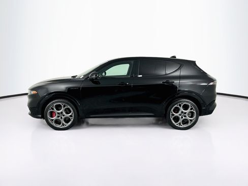 Used 2025 Alfa Romeo Tonale w/ Premium Package AWD/4WD image 4