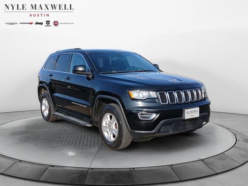 Used 2017 Jeep Grand Cherokee Laredo w/ Quick Order Package 23E AWD/4WD image 2
