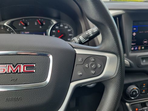 Used 2023 GMC Terrain SLE w/ Elevation Edition FWD image 19