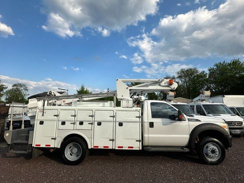 Used 2012 Ford F550 2WD Regular Cab Super Duty w/ PWR Equipment Group image 2