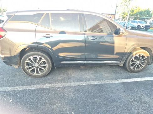 Used 2022 GMC Terrain Denali w/ Denali Premium Package AWD/4WD image 1