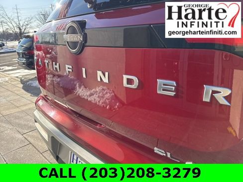 Used 2023 Nissan Pathfinder SL image 33