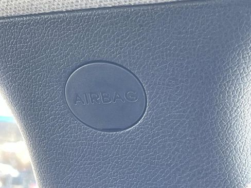 Used 2014 Hyundai Veloster image 30