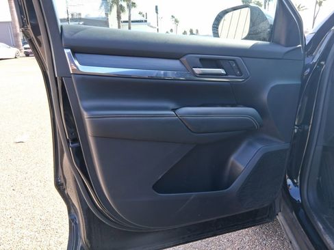 Used 2025 GMC Terrain Elevation image 13