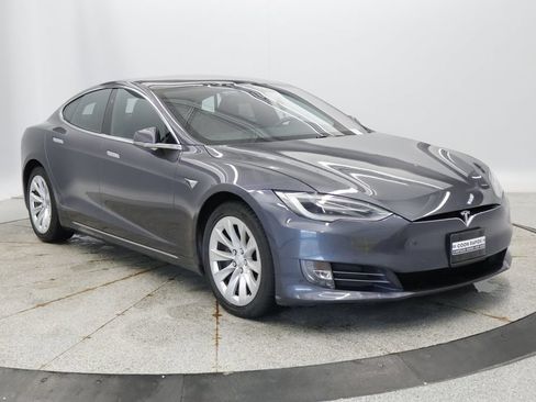 Used 2020 Tesla Model S Long Range AWD/4WD image 7