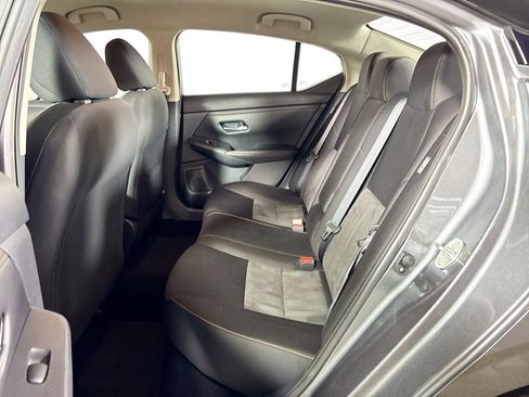 Used 2022 Nissan Sentra SR w/ Electronics Package FWD image 18