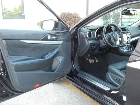 Used 2016 Nissan Maxima SR image 25