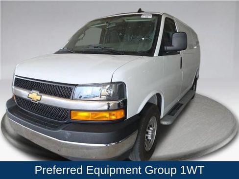 Used 2025 Chevrolet Express 2500 w/ Driver Convenience Package RWD image 5