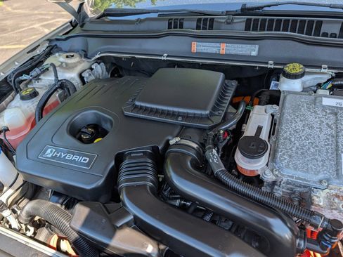 Used 2019 Ford Fusion SE FWD image 27