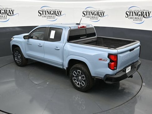 Used 2025 Chevrolet Colorado Z71 w/ Technology Package AWD/4WD image 22