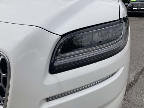 Certified 2022 Lincoln Nautilus AWD w/ Premium Package image 11