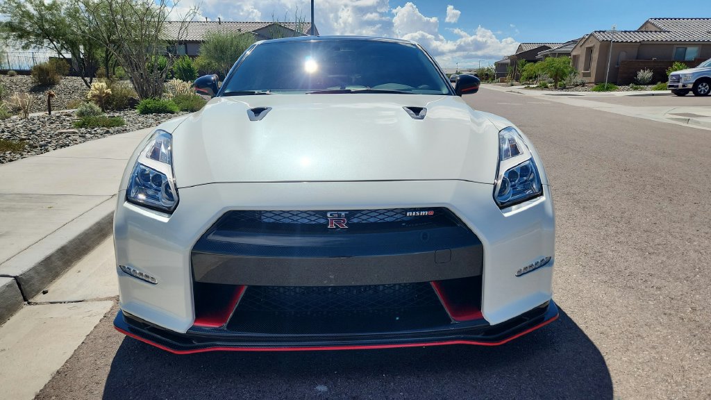 Used 2015 Nissan GT-R NISMO AWD/4WD image 9