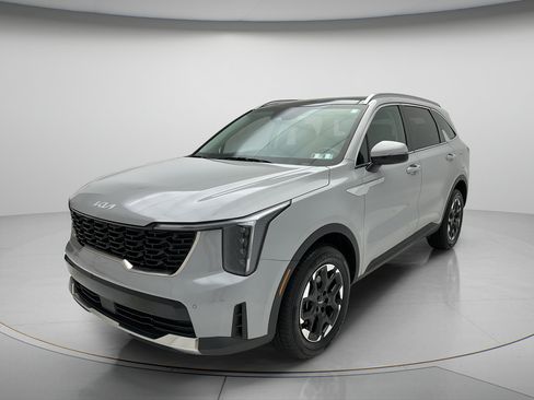 Used 2024 Kia Sorento S w/ Panoramic Sunroof Package AWD/4WD image 3