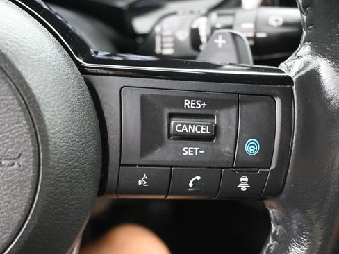 Used 2022 Nissan Pathfinder SL w/ SL Premium Package FWD image 34