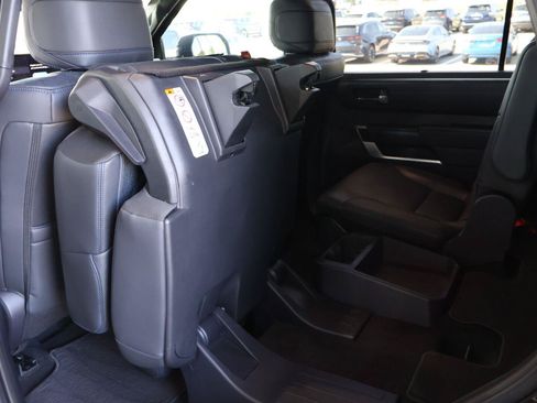 Certified 2025 Toyota Sequoia Platinum AWD/4WD image 19