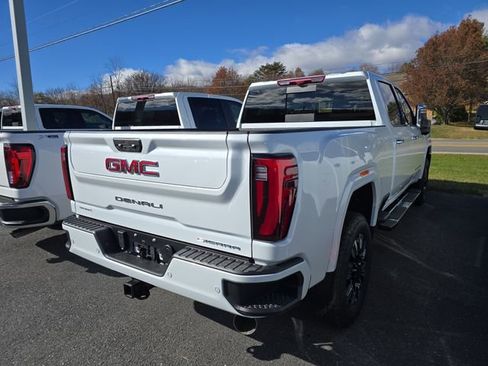 New 2026 GMC Sierra 3500 Denali w/ Denali Reserve Package image 5