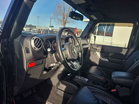 Used 2017 Jeep Wrangler Unlimited Rubicon image 10