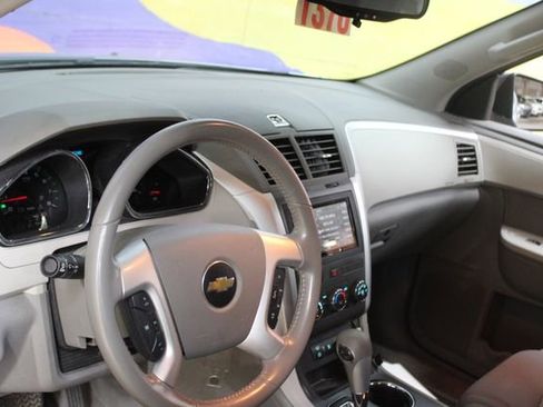 Used 2012 Chevrolet Traverse LS FWD image 14