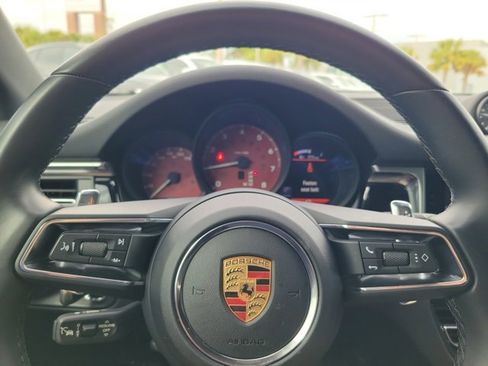 Used 2024 Porsche Macan Turbo image 21