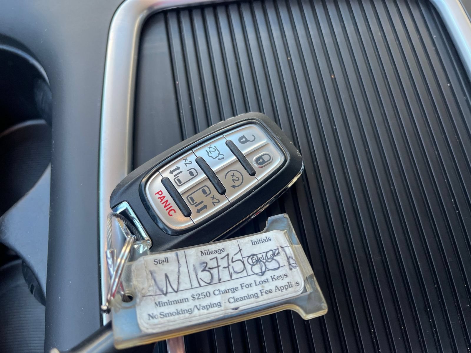 Used 2024 Chrysler Pacifica Touring-L FWD image 26