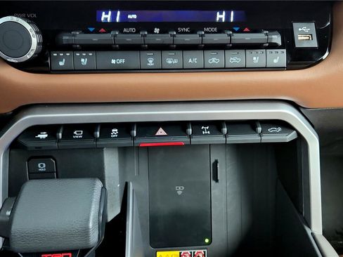 Used 2025 Toyota Tundra 1794 Edition image 41