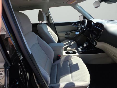 Used 2024 Kia Soul EX FWD image 14