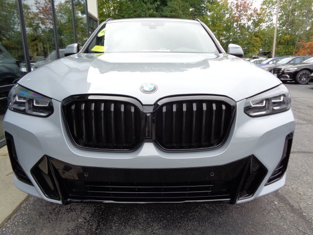 Used 2024 BMW X3 xDrive30i AWD/4WD image 2