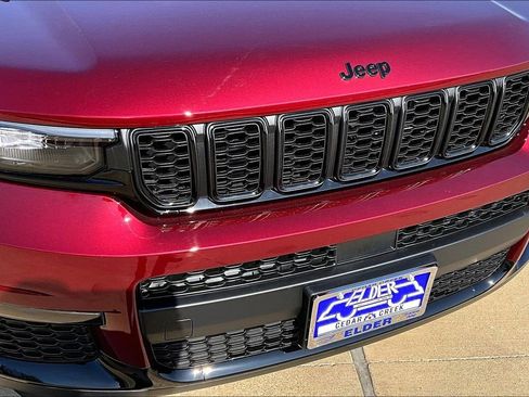 New 2025 Jeep Grand Cherokee L Limited AWD/4WD image 32