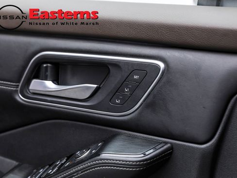 Used 2021 Nissan Rogue Platinum image 34