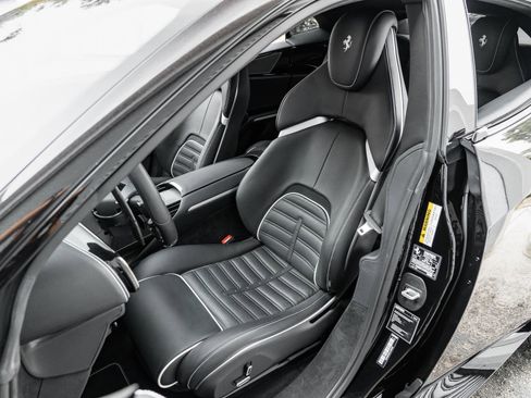 Used 2025 Ferrari Purosangue AWD/4WD image 4