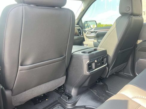 Used 2026 GMC Sierra 1500 Denali w/ Denali Reserve Package AWD/4WD image 18