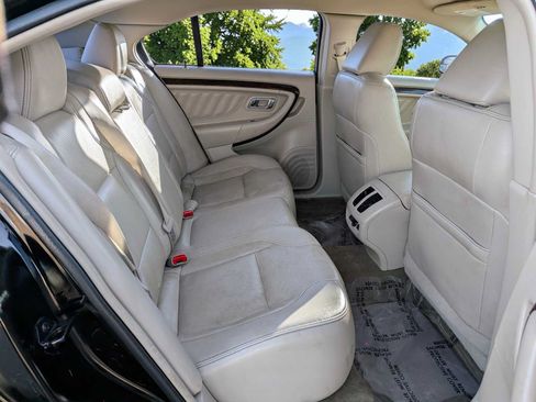 Used 2012 Ford Taurus Limited FWD image 18