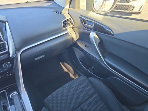 Used 2019 Mitsubishi Eclipse Cross ES image 12