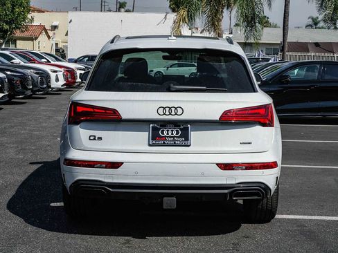 Used 2023 Audi Q5 2.0T Prestige w/ Prestige Package image 3