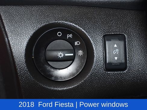 Used 2018 Ford Fiesta SE image 9