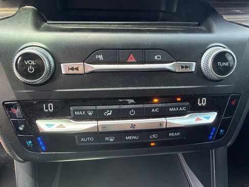 Used 2020 Ford Explorer Limited RWD image 13